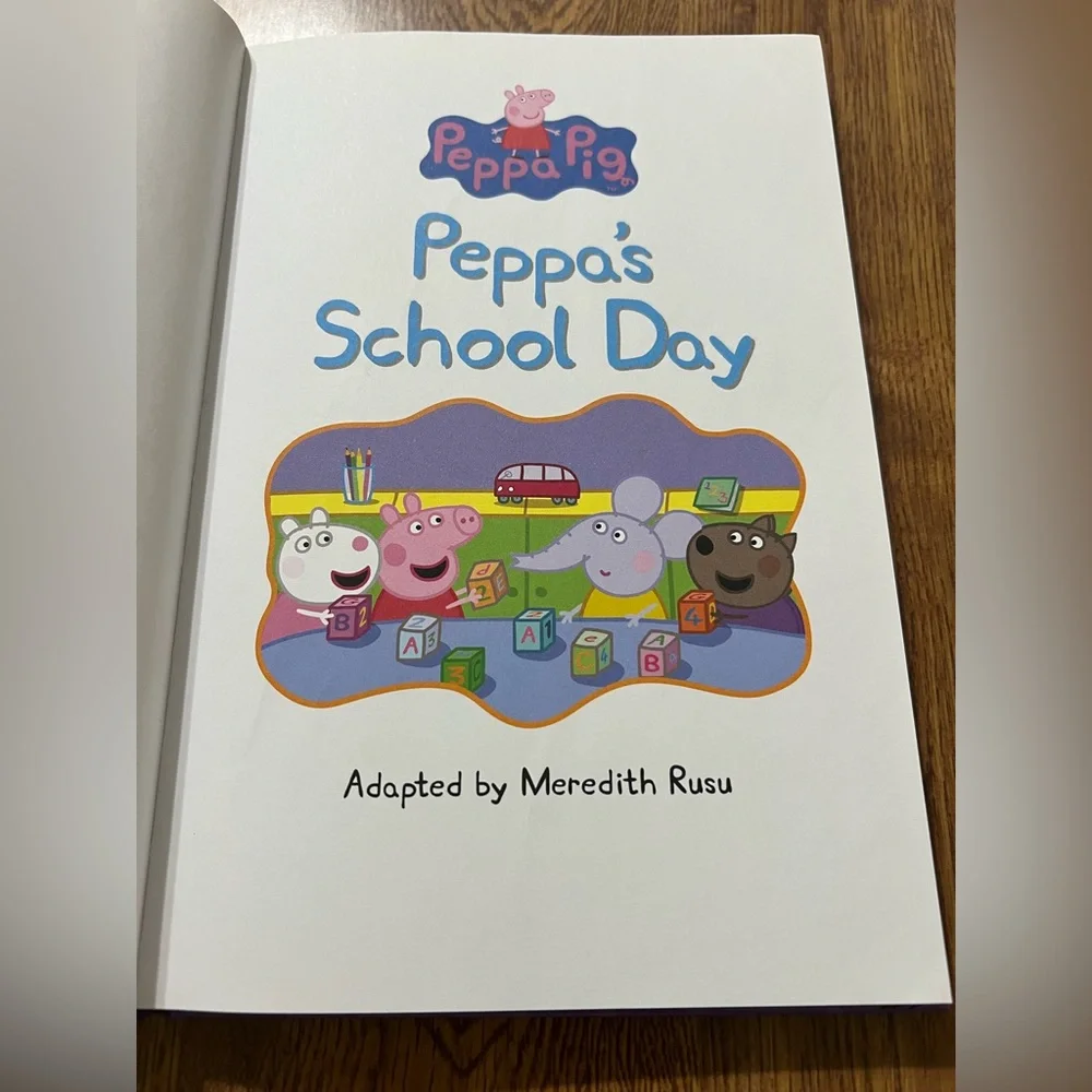 Peppa Pig Fun Around Town book set Reader Collection